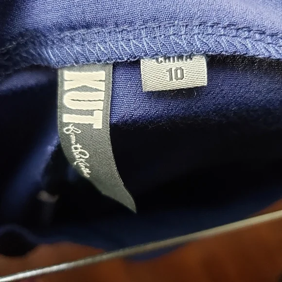 KUT FROM THE KLOTH Ruffled Navy Shorts - Picture 7 of 8